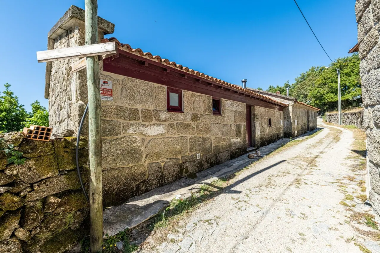Quinta com duas moradias em Valdosende — 7