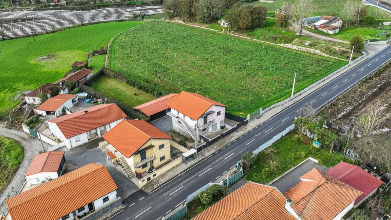 Propriedade situada na freguesia de Brito, em Guimarães — 34