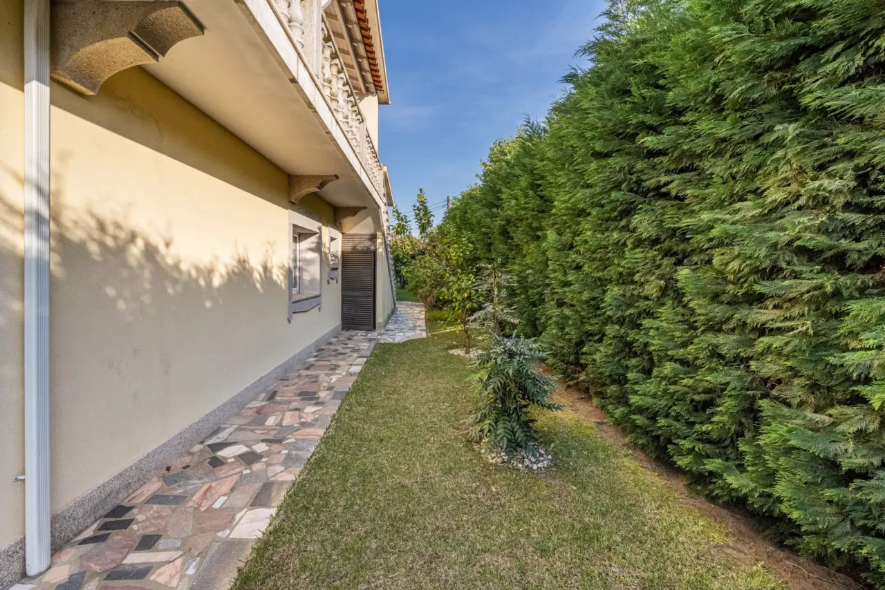 Moradia Isolada  T5 — 51