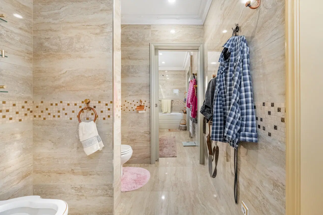 Moradia Isolada  T5 — 35