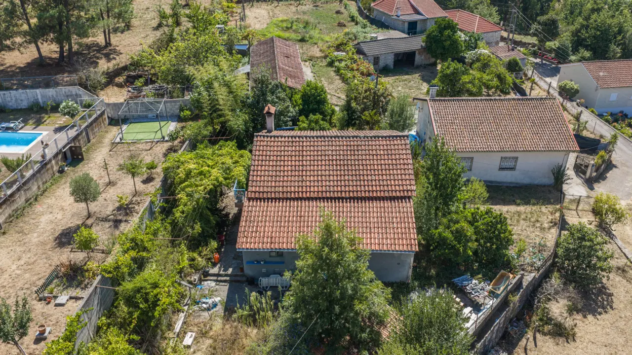 MORADIA ISOLADA NA FREGUESIA DE SÁ, ARCOS DE VALDEVEZ — 2