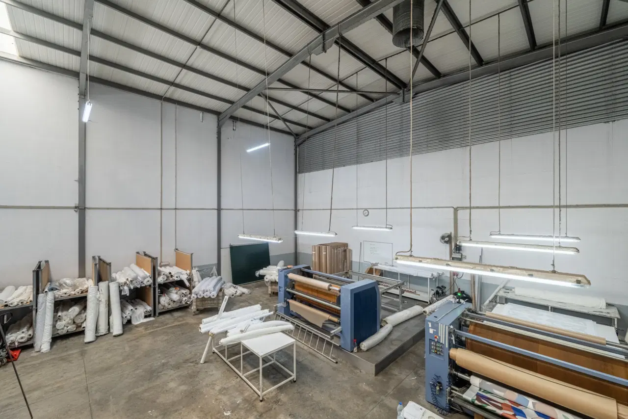 Pavilhão Industrial Junto á entrada da Autoestrada de Famalicão — 14