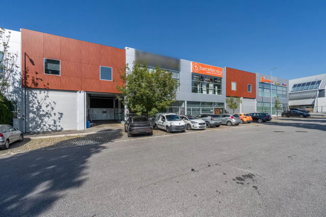 Pavilhão Industrial Junto á entrada da Autoestrada de Famalicão — 20