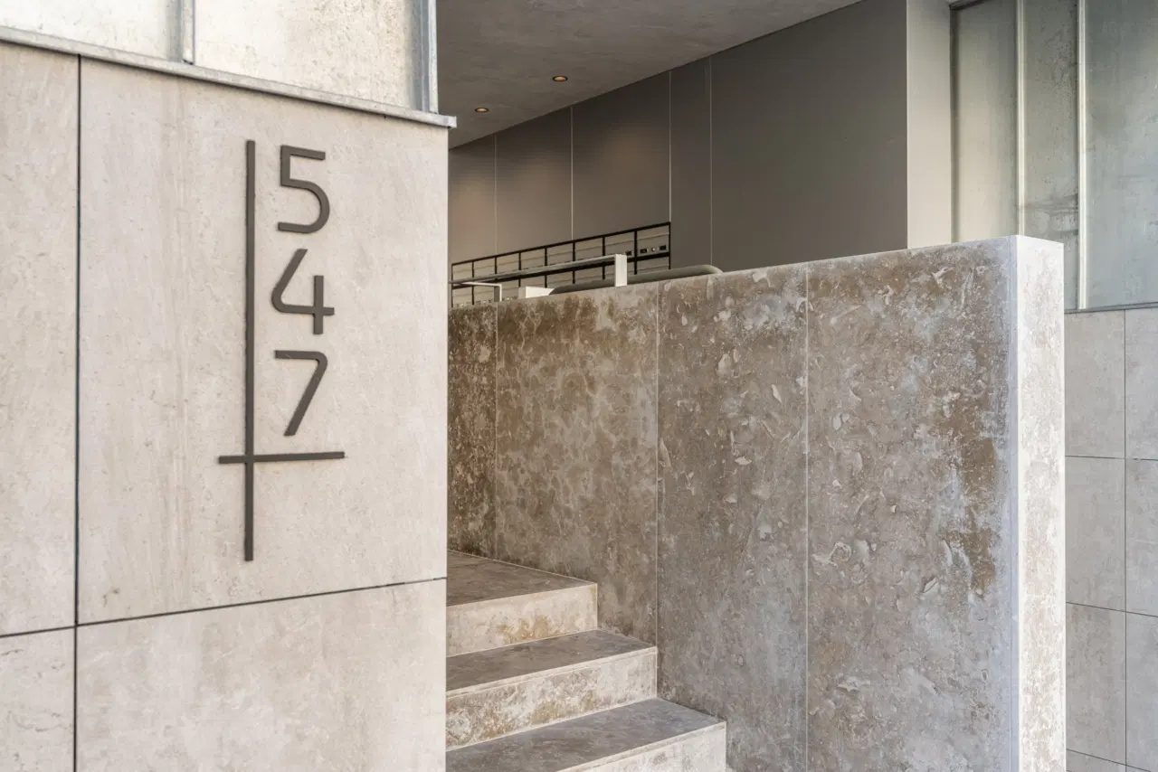 Apartamento T0 Novo em condomínio fechado com Varanda — 3