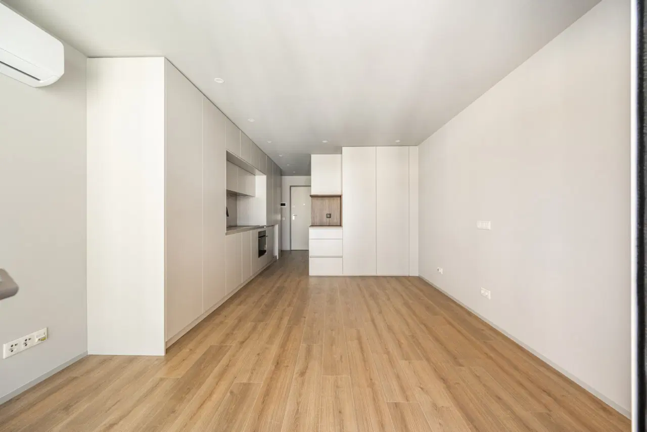 Apartamento T0 Novo em condomínio fechado com Varanda — 35