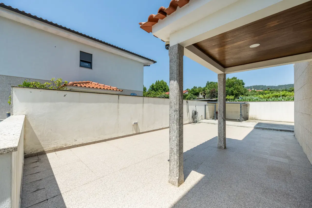 Moradia Geminada T3 em Alvito (S. Martinho), Barcelos — 24