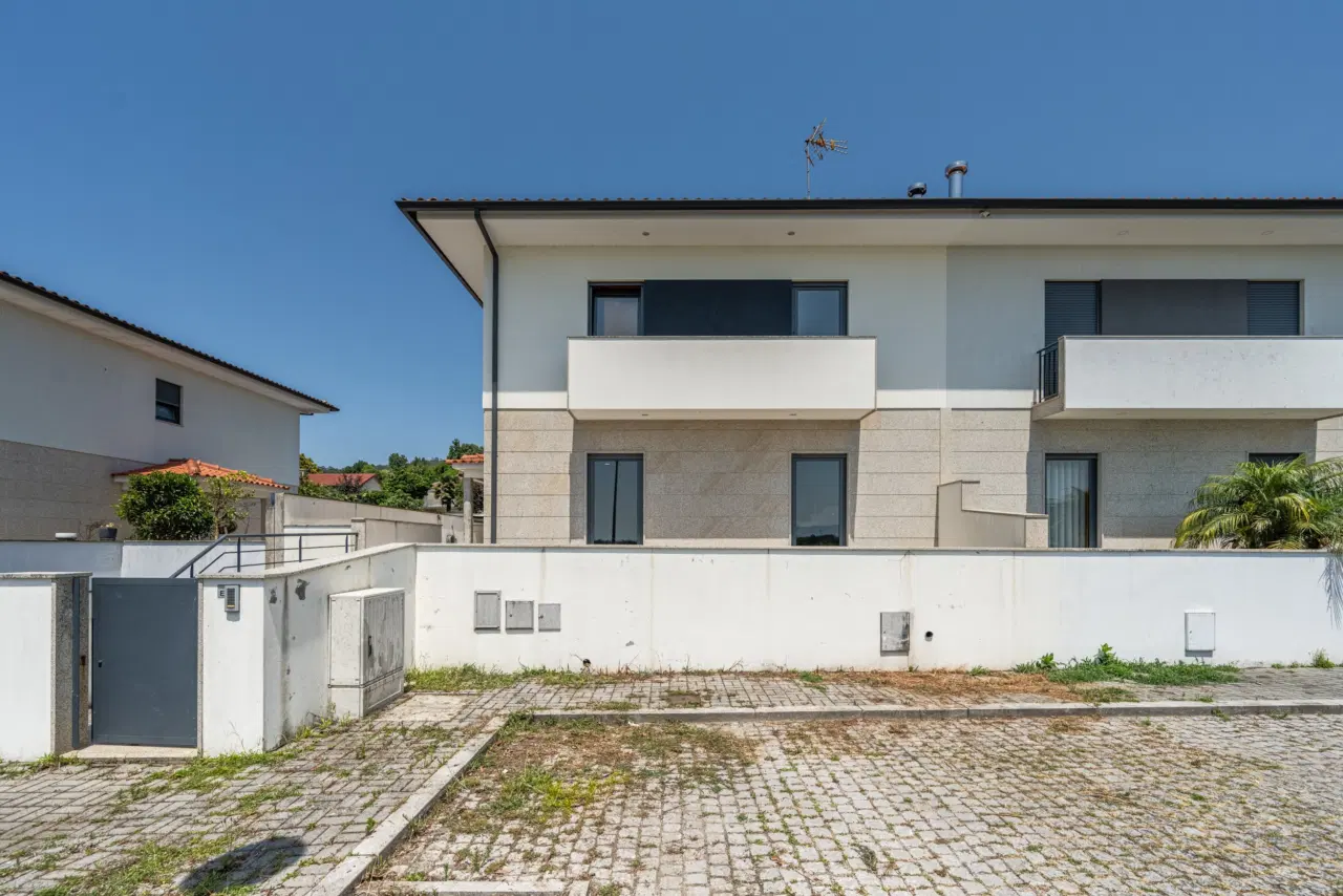Moradia Geminada T3 em Alvito (S. Martinho), Barcelos — 35