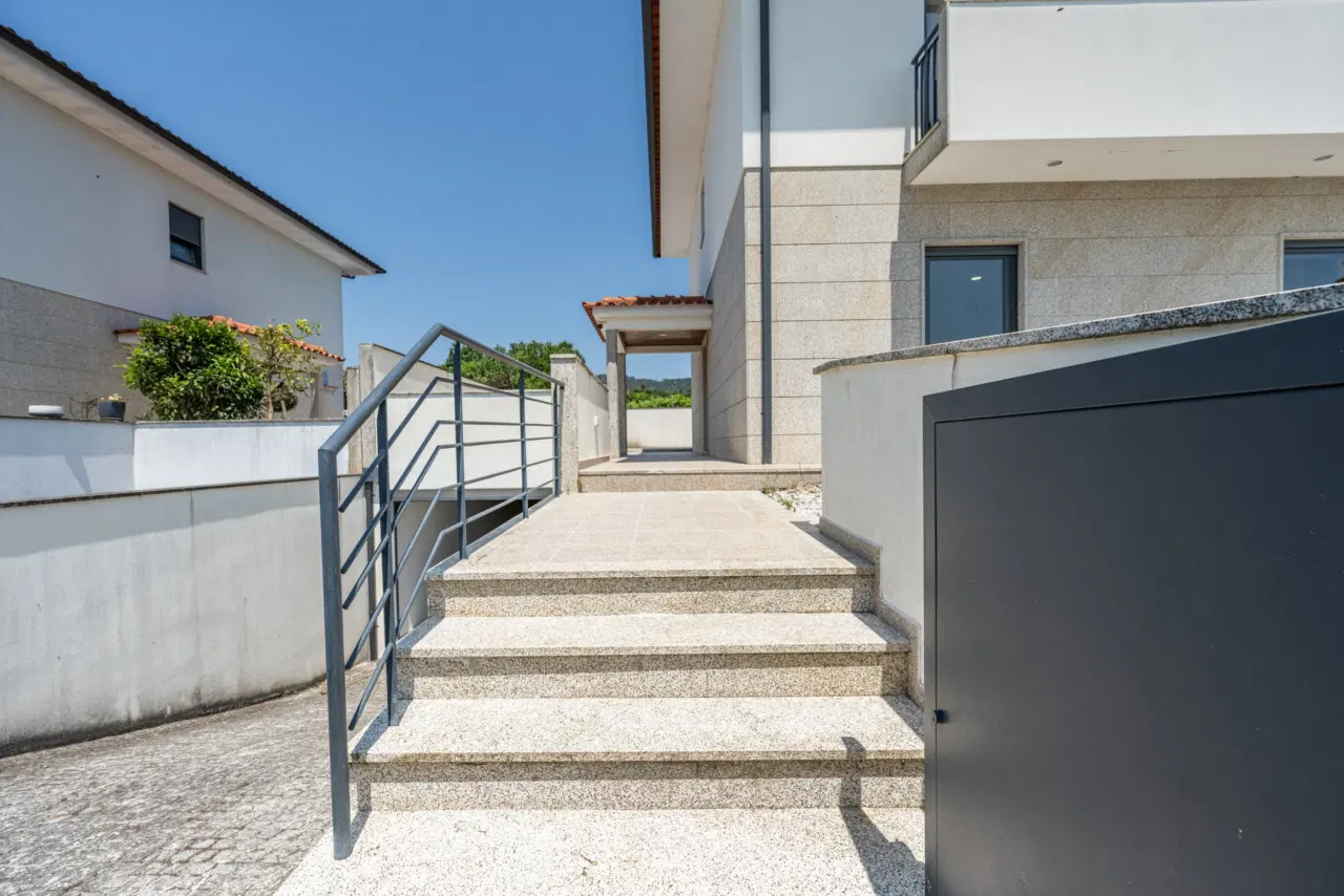 Moradia Geminada T3 em Alvito (S. Martinho), Barcelos — 22