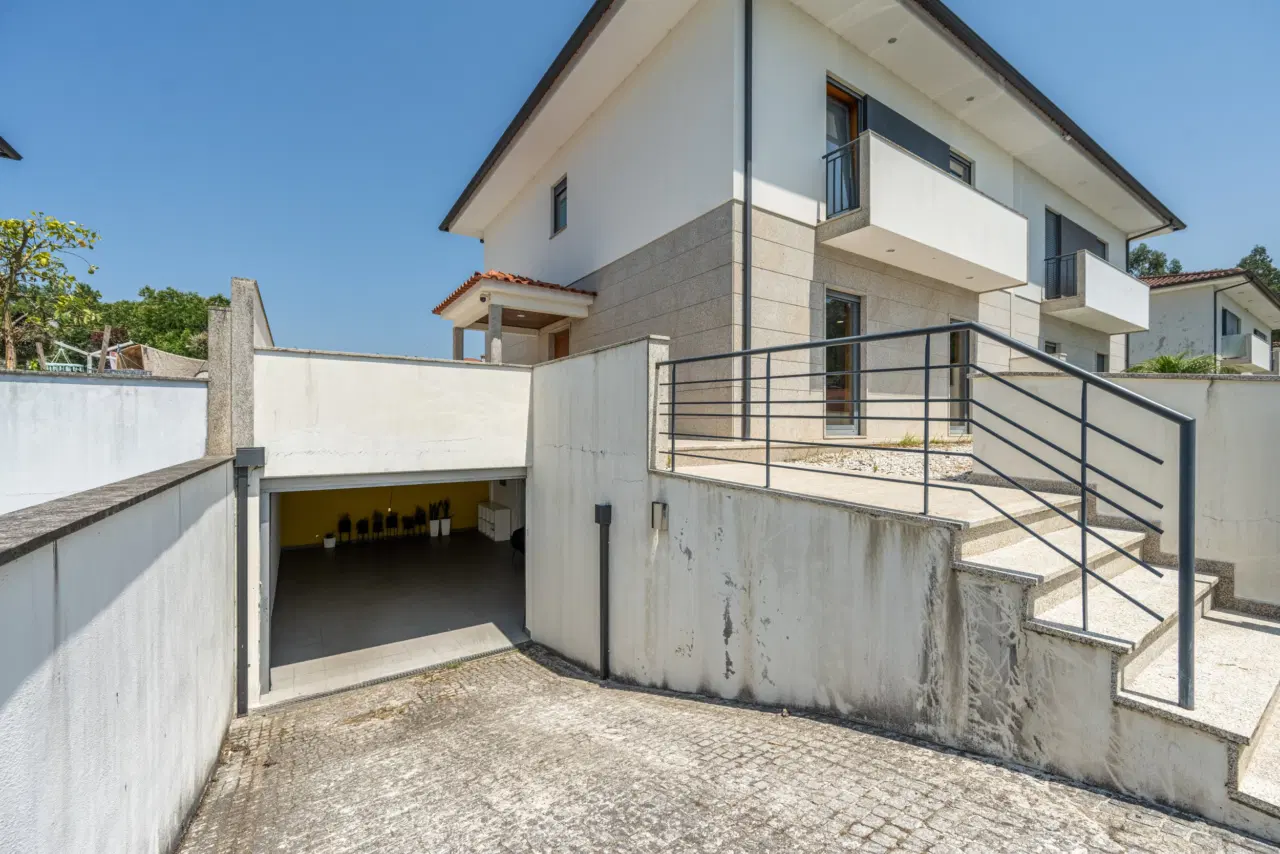 Moradia Geminada T3 em Alvito (S. Martinho), Barcelos — 23