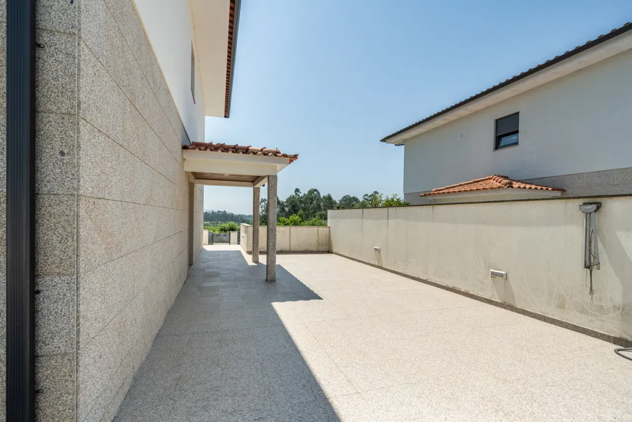 Moradia Geminada T3 em Alvito (S. Martinho), Barcelos — 25