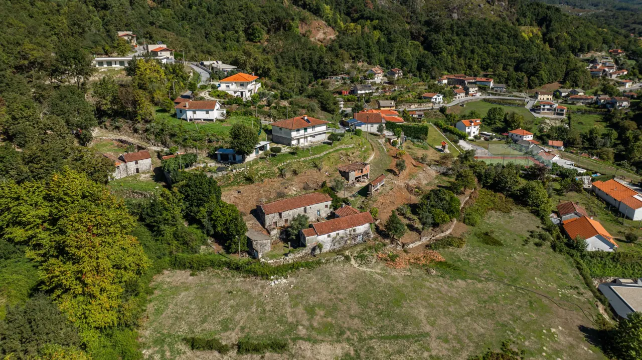 Quinta com Potencial em Cantelães, Vieira do Minho — 21