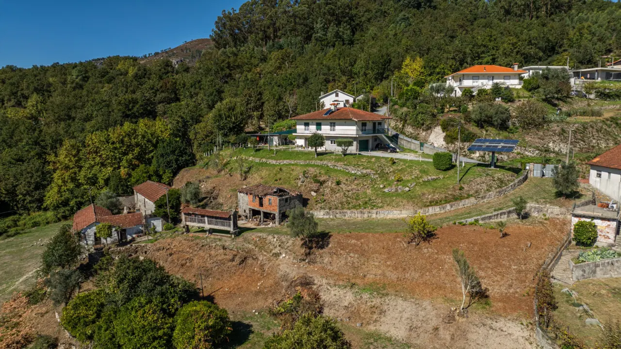 Quinta com Potencial em Cantelães, Vieira do Minho — 18