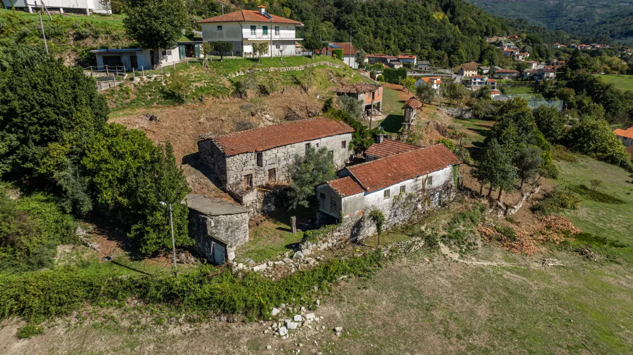 Quinta com Potencial em Cantelães, Vieira do Minho — 22