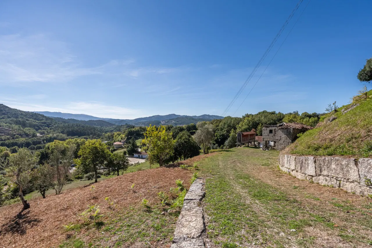 Quinta com Potencial em Cantelães, Vieira do Minho — 25