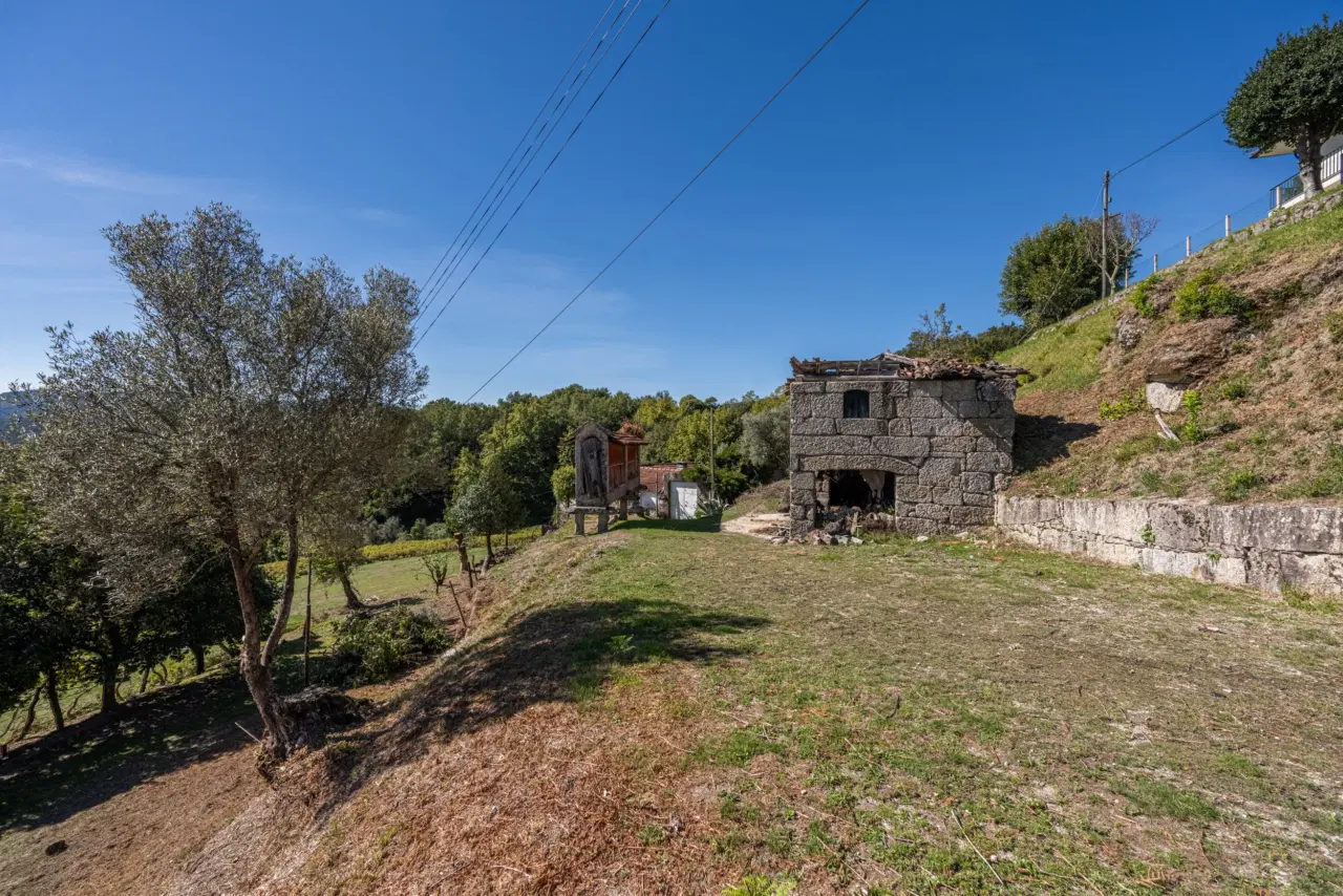Quinta com Potencial em Cantelães, Vieira do Minho — 27