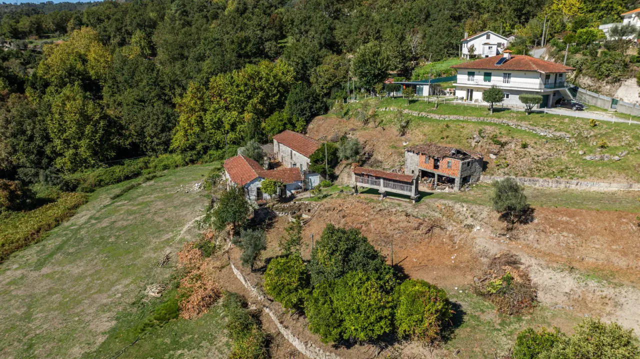 Quinta com Potencial em Cantelães, Vieira do Minho — 14