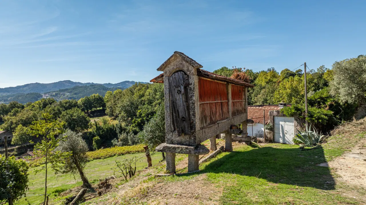 Quinta com Potencial em Cantelães, Vieira do Minho — 17