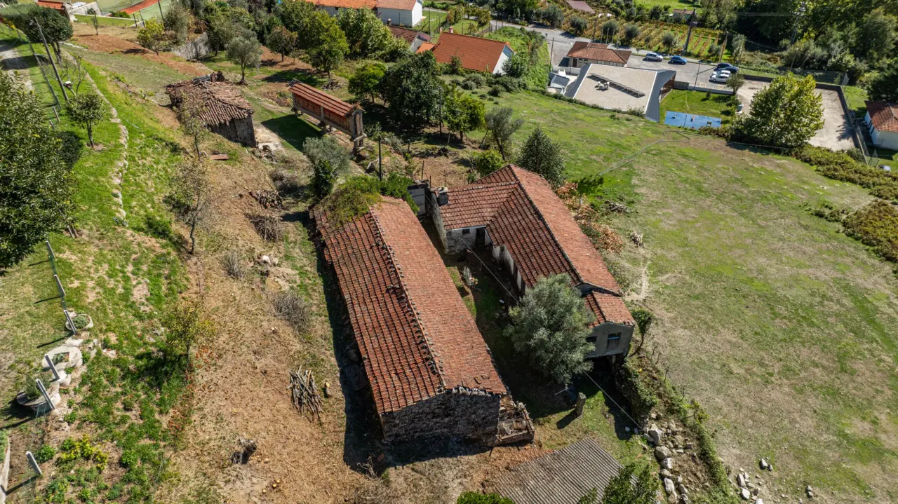 Quinta com Potencial em Cantelães, Vieira do Minho — 12
