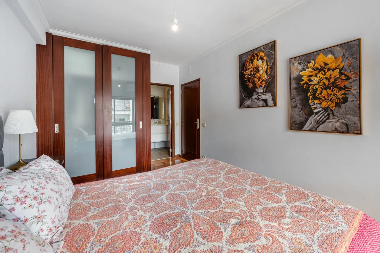 Apartamento T3 Renovado com Garagem Fechada em Excelente Localização – Lomar, Braga — 11
