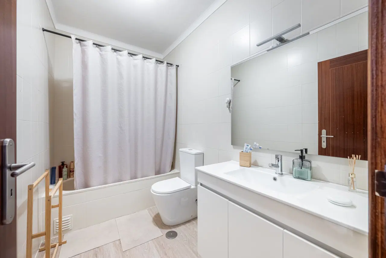 Apartamento T3 Renovado com Garagem Fechada em Excelente Localização – Lomar, Braga — 9
