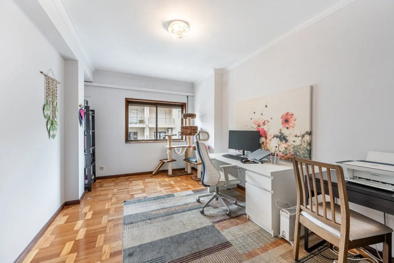 Apartamento T3 Renovado com Garagem Fechada em Excelente Localização – Lomar, Braga — 14