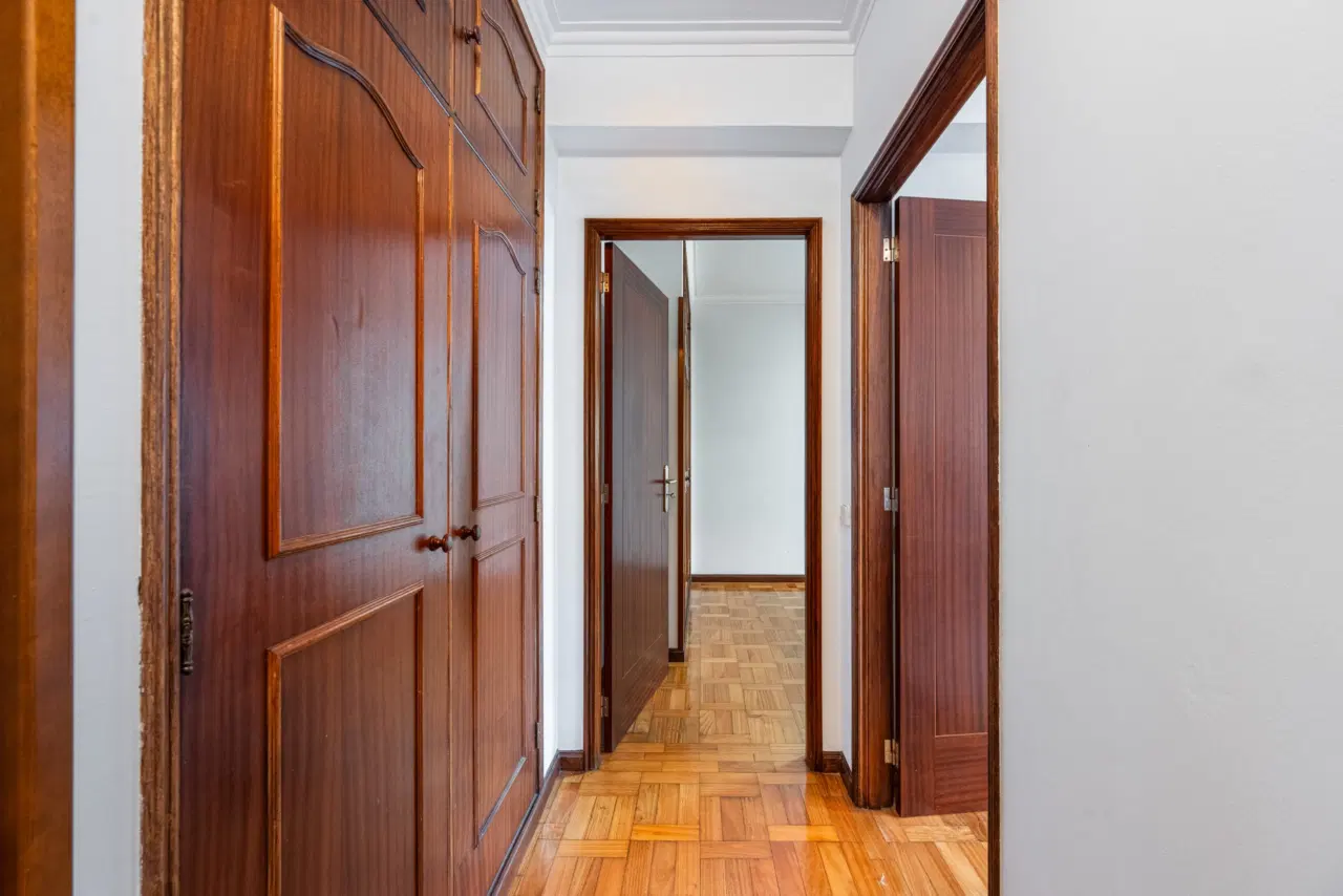 Apartamento T3 Renovado com Garagem Fechada em Excelente Localização – Lomar, Braga — 8