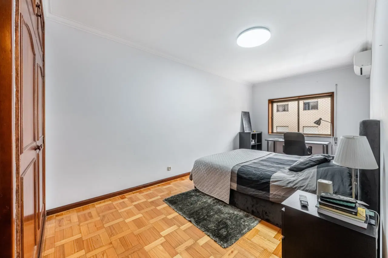 Apartamento T3 Renovado com Garagem Fechada em Excelente Localização – Lomar, Braga — 15