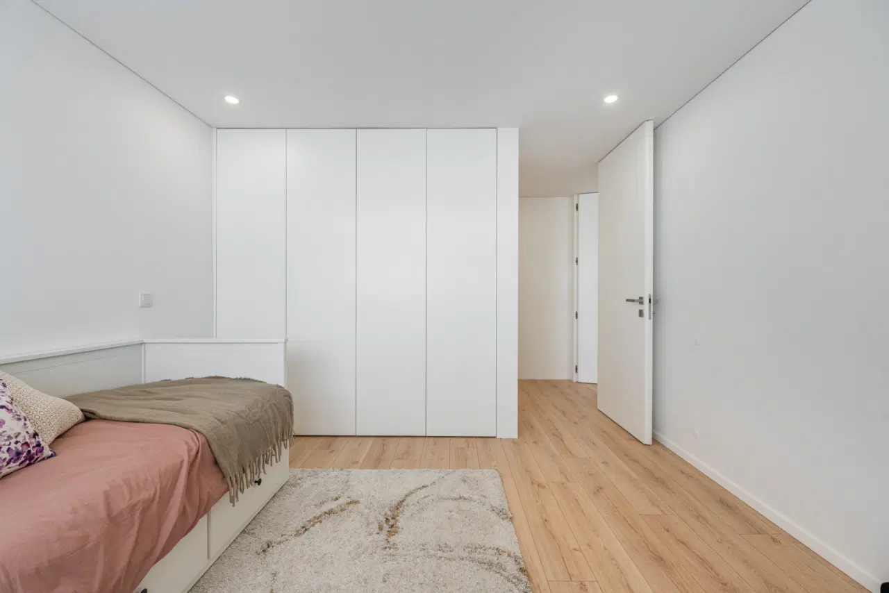 Apartamento T3 Semi-novo em Tenões, Braga — 17