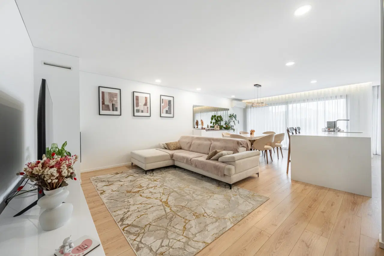 Apartamento T3 Semi-novo em Tenões, Braga — 6