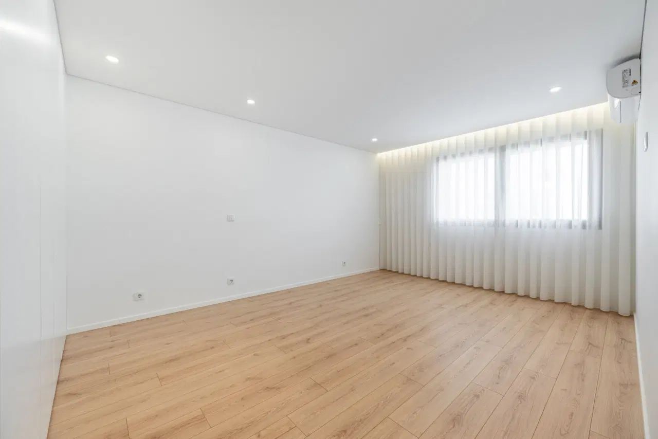 Apartamento T3 Semi-novo em Tenões, Braga — 18