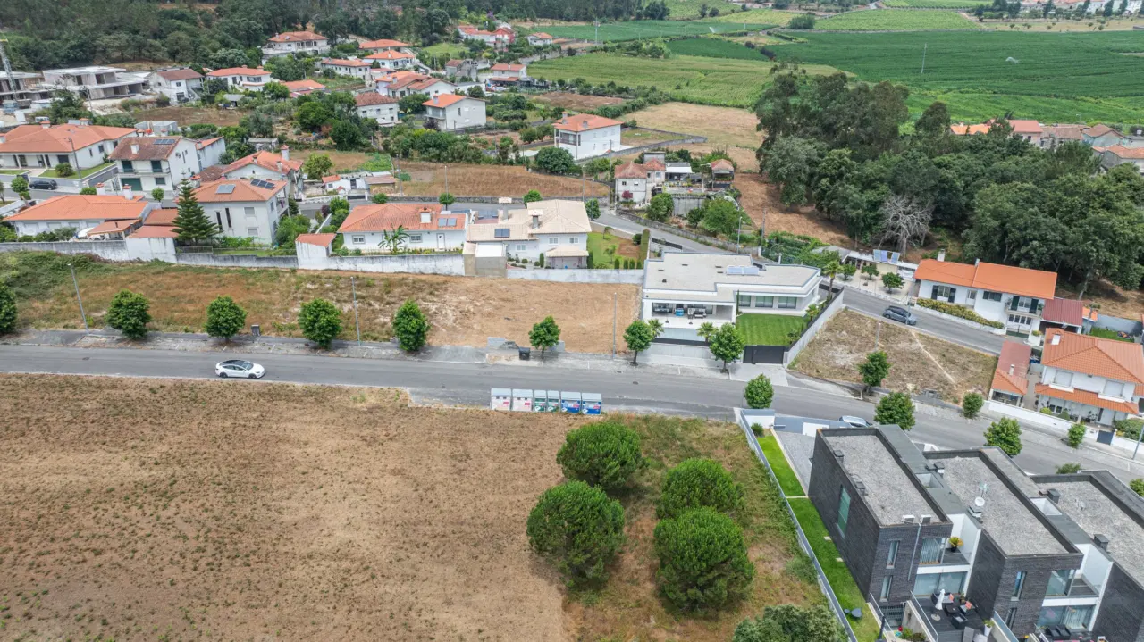 Terreno com projecto aprovado - Gueral, Barcelos — 7