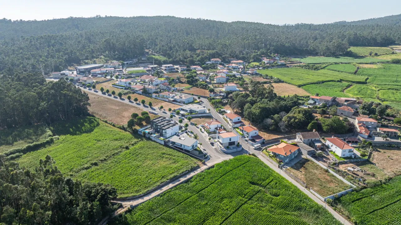 Terreno com projecto aprovado - Gueral, Barcelos — 4