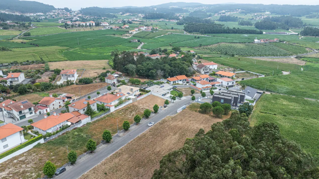 Terreno com projecto aprovado - Gueral, Barcelos — 10