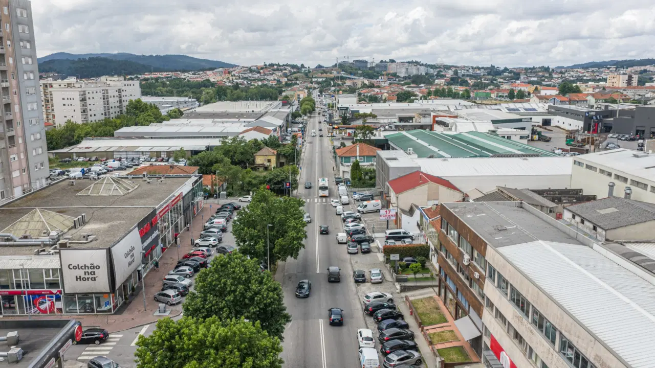 Armazém e Habitação em Ferreiros — 34