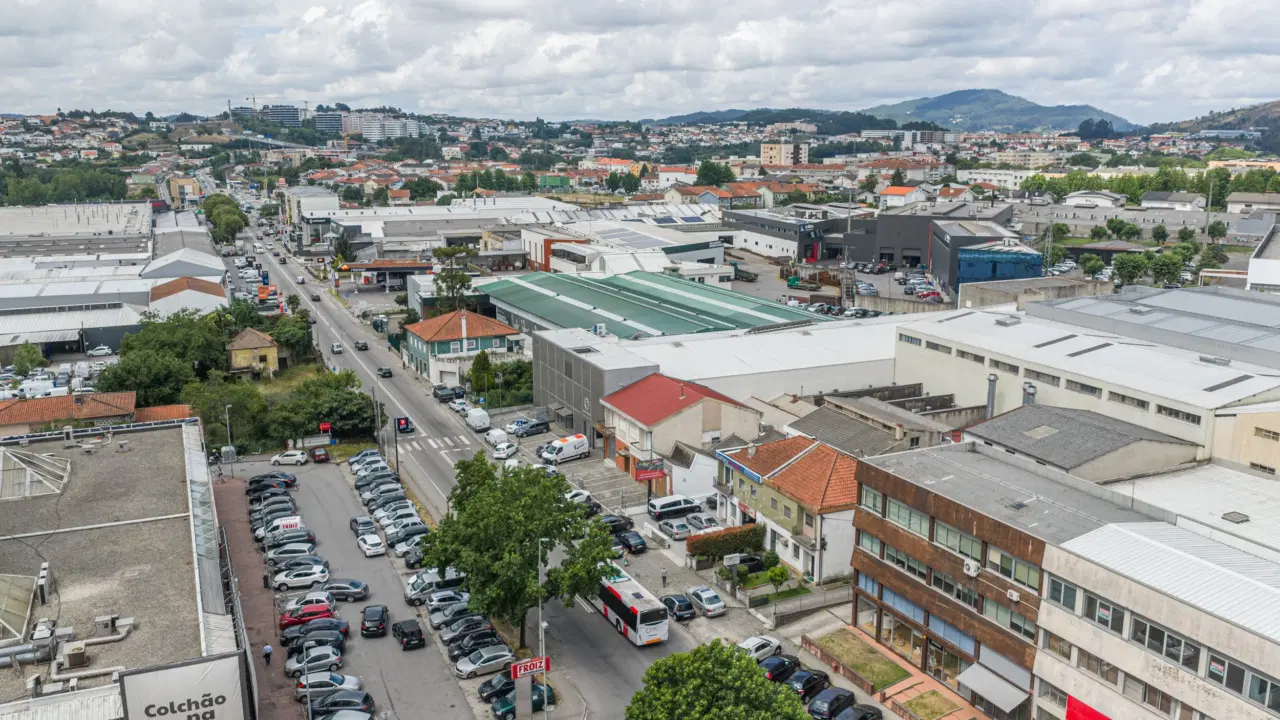 Armazém e Habitação em Ferreiros — 36