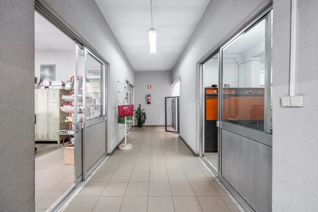 Armazém e Habitação em Ferreiros — 15
