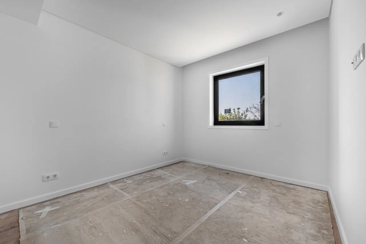 APARTAMENTO T2 NOVO COM JARDIM — 10