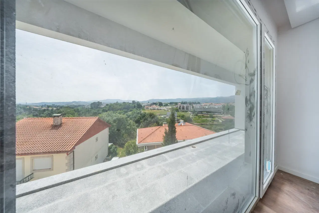 APARTAMENTO T2 NOVO EM VILA REAL - CONDOMÍNIO FECHADO — 10