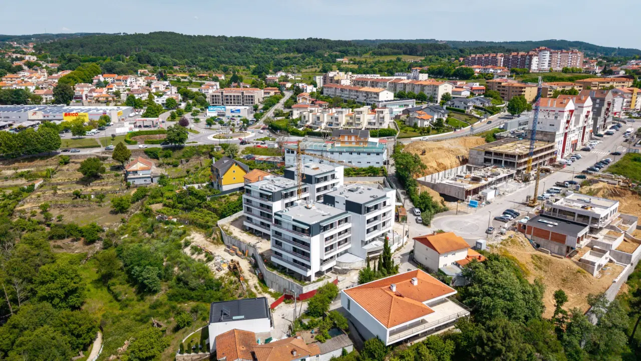 APARTAMENTO T2 NOVO EM VILA REAL - CONDOMÍNIO FECHADO — 2