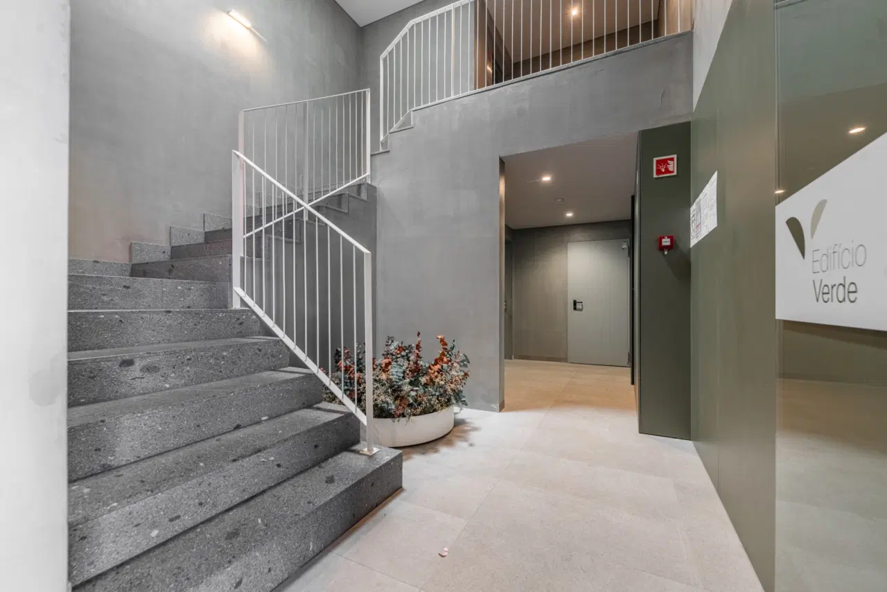 APARTAMENTO T1 EM GUALTAR — 4