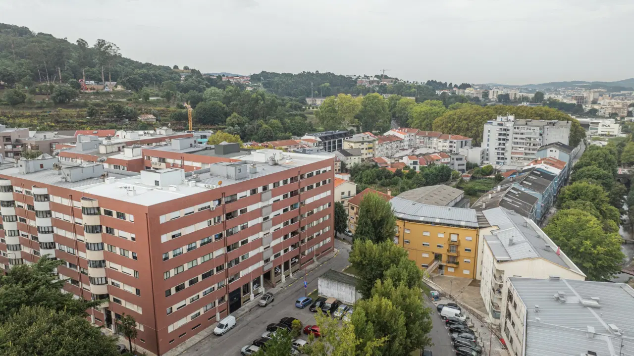 EXCELENTE T3 NO CENTRO DE BRAGA | RUA CARLOS TEIXEIRA — 24