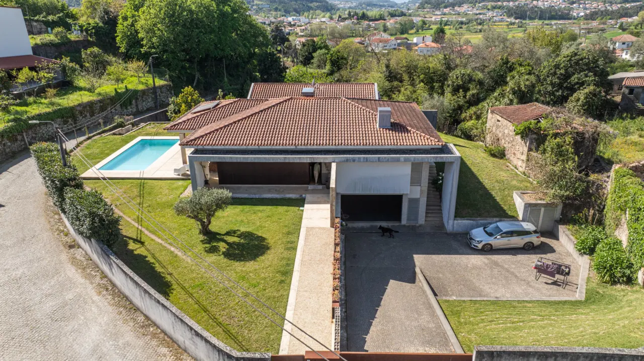 Moradia em Trandeiras, Braga — 4