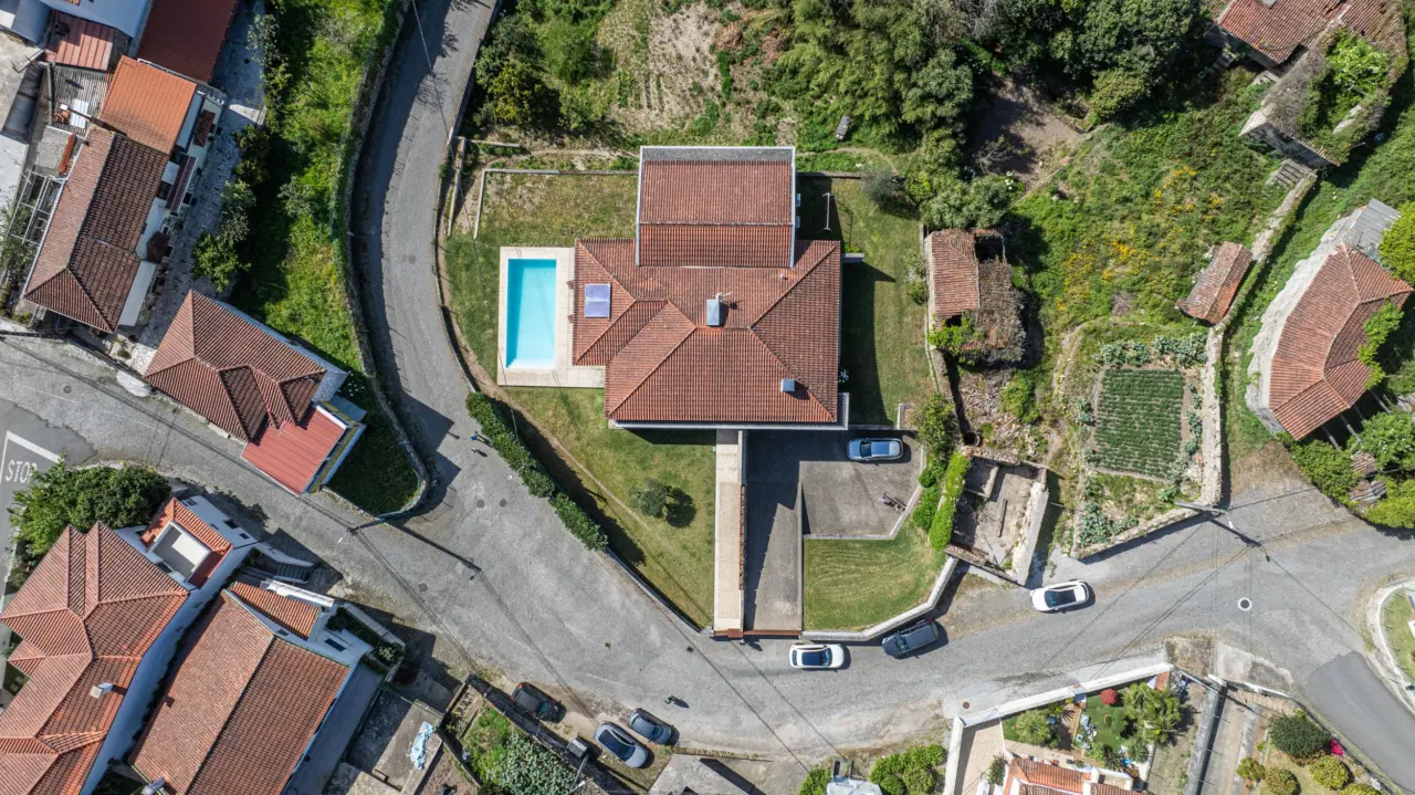 Moradia em Trandeiras, Braga — 38
