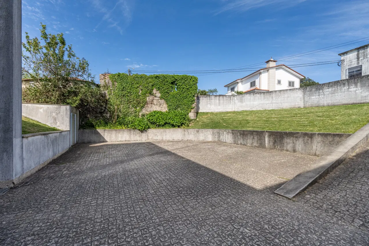 Moradia em Trandeiras, Braga — 28