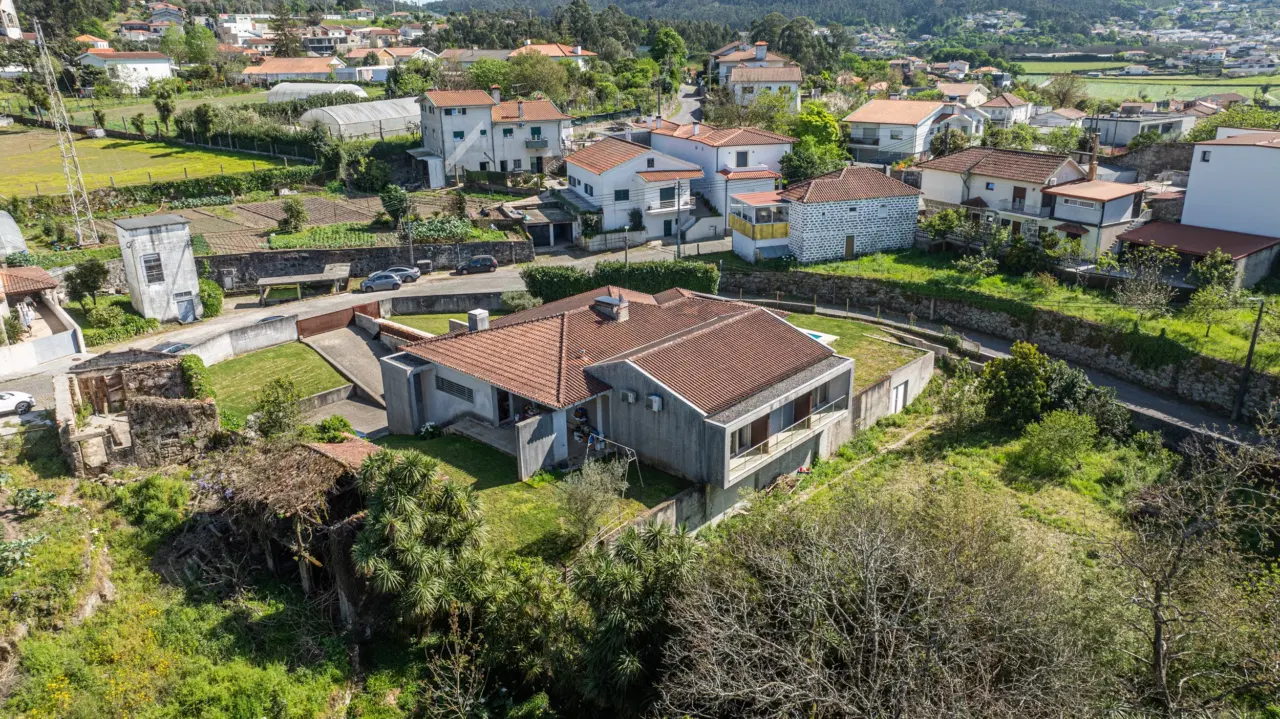 Moradia em Trandeiras, Braga — 40