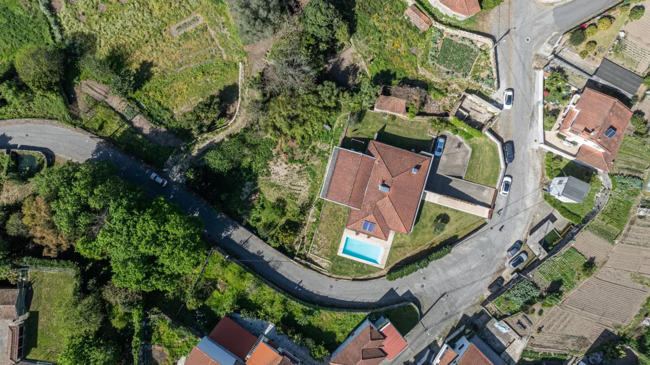 Moradia em Trandeiras, Braga — 39