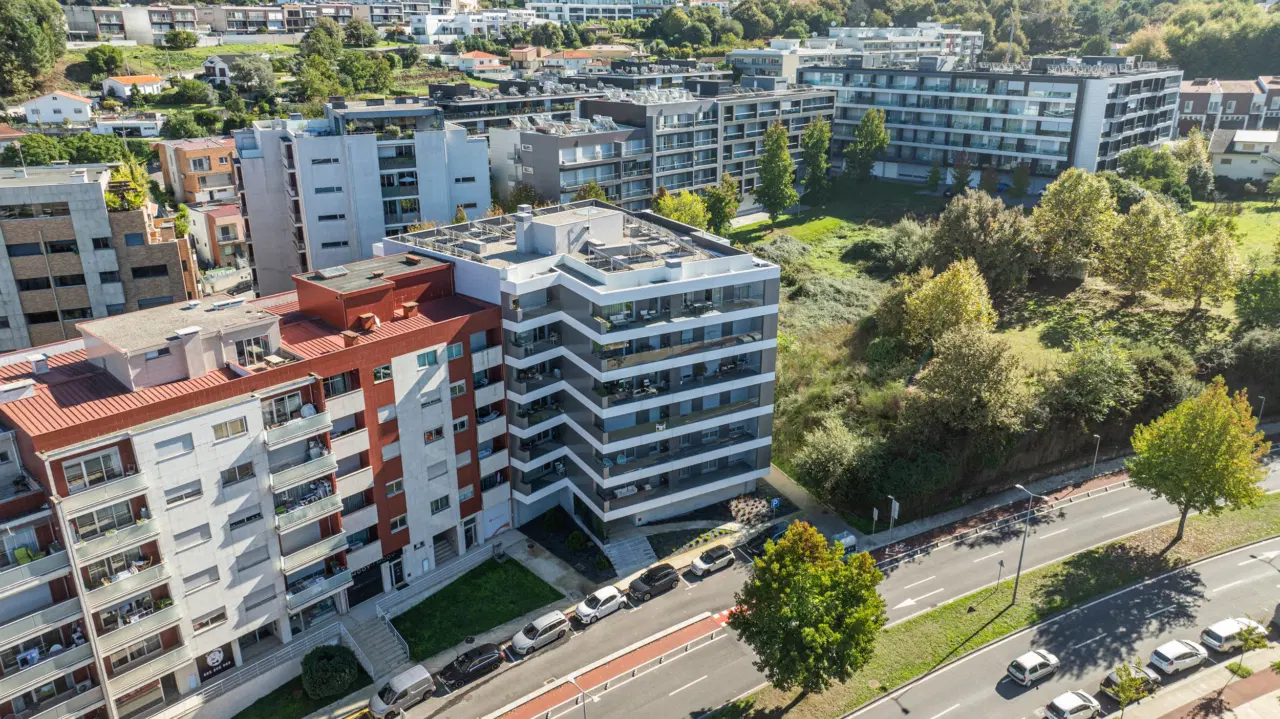 Apartamento T2  no Edifício Plaza – Fraião, Braga — 25