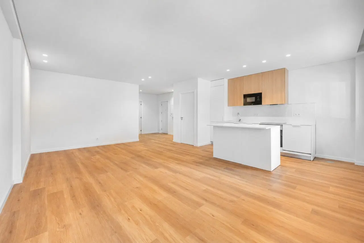 T3 TOTALMENTE REMODELADO COM TERRAÇO E GARAGEM FECHADA | BRAGA — 3