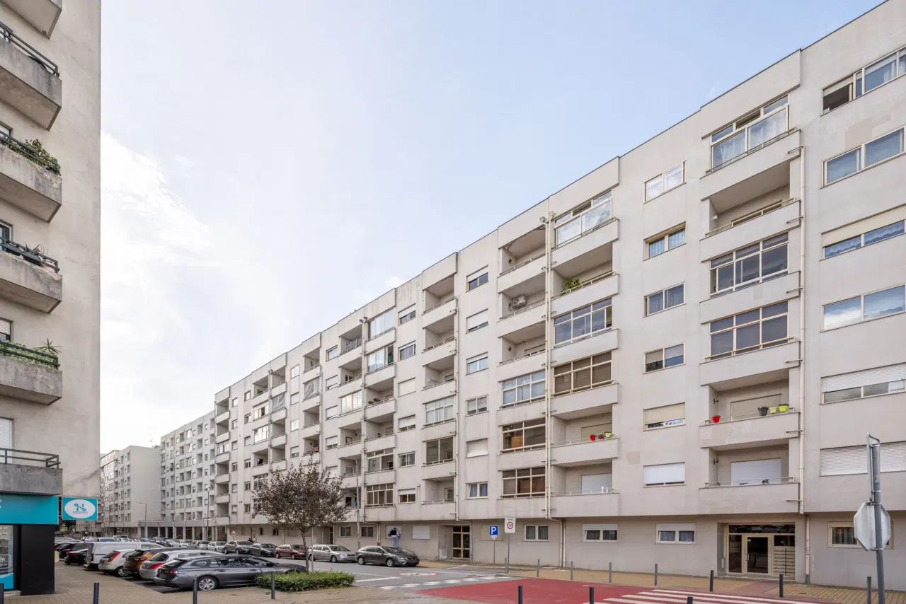 T3 TOTALMENTE REMODELADO COM TERRAÇO E GARAGEM FECHADA | BRAGA — 23