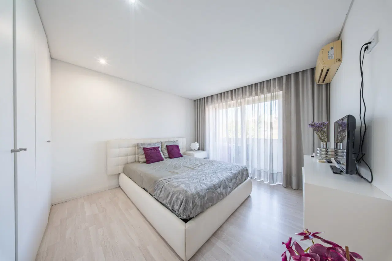 Apartamento T4 Rua Cândido de Oliveira — 16